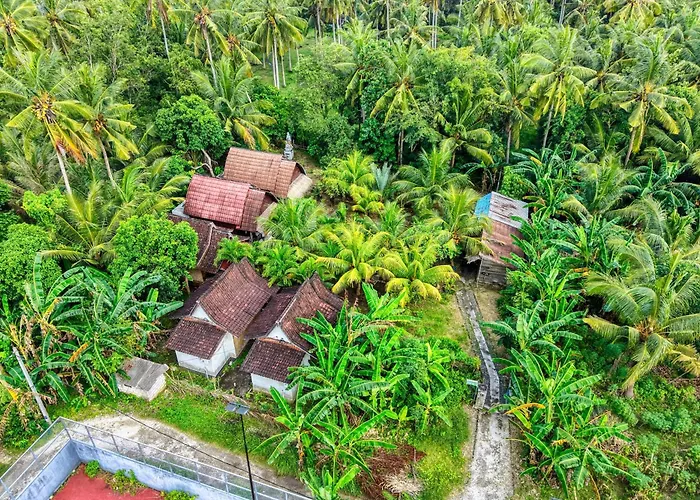 Kubu Artha Nusa Penida ホリデーパーク