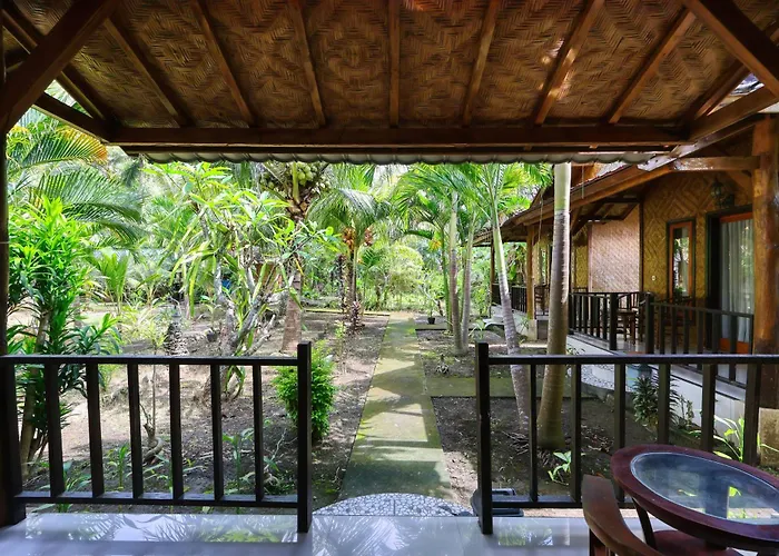 ホリデーパーク Kubu Artha Nusa Penida 2*