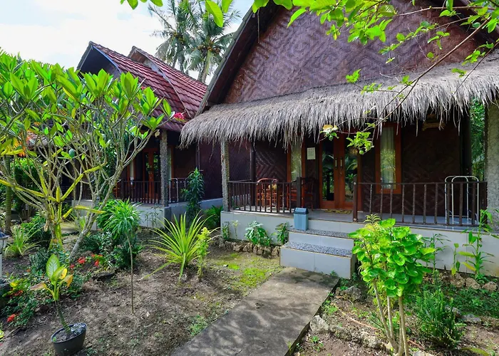 Kubu Artha Nusa Penida 2*